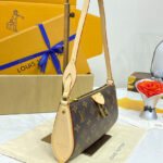 Louis Vuitton Pochette Tirette M47123 Brown